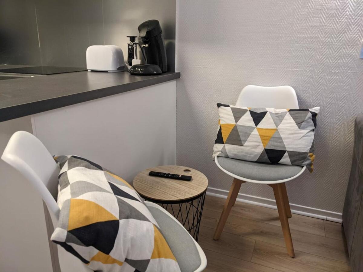 Paris Expo Suite Appartement & Parkings Dans Un Hotel 4 Etoiles, Porte De Versailles - Check In Autonome 24-7 Issy-les-Moulineaux Eksteriør billede